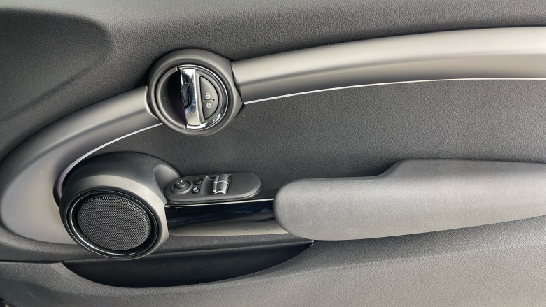 MINI Hatchback 2.0 Cooper S Exclusive 3dr Auto Petrol Hatchback